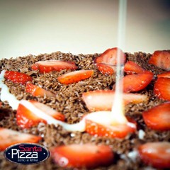 Pizza Doce - Sensação Chocoloate com Morango